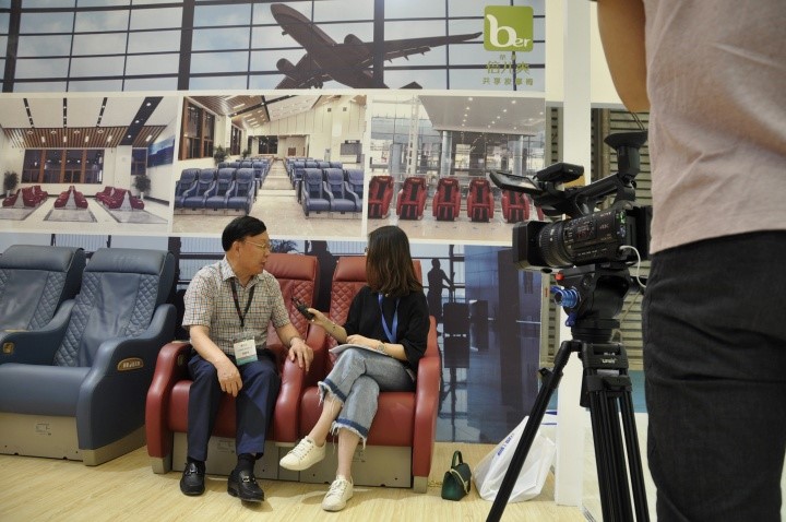 Rong Kang appeared at the Shanghai International Cultural Equipment Expo! A happy ending!(图1)